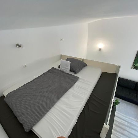 Апартаменты Belvarosi Apartman 2 Мишкольц Экстерьер фото