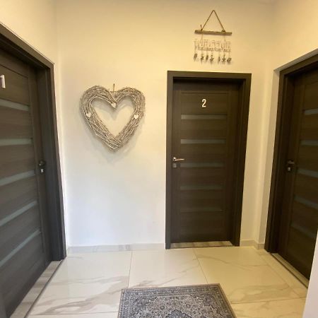 Апартаменты Belvarosi Apartman 2 Мишкольц Экстерьер фото
